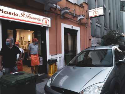 Concludiamo il nostro giro in via Crispi, nel quartiere Libert�, l� dove affonda le sue radici dal 1972 �Il Fornaccio�